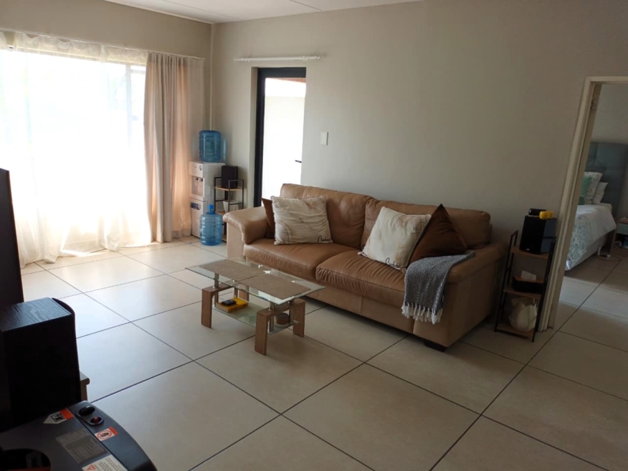 3 Bedroom Property for Sale in Die Hoewes Gauteng