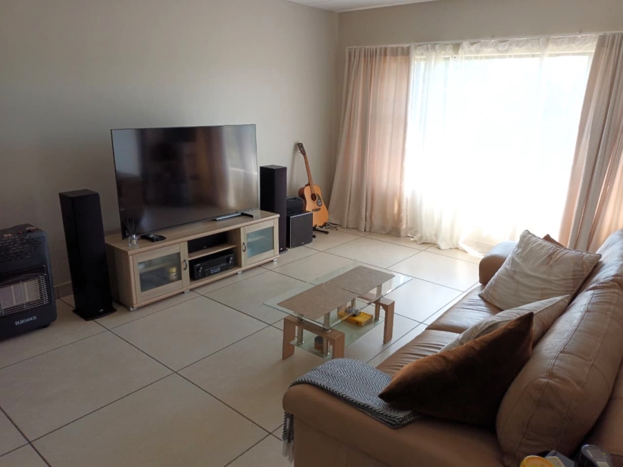 3 Bedroom Property for Sale in Die Hoewes Gauteng