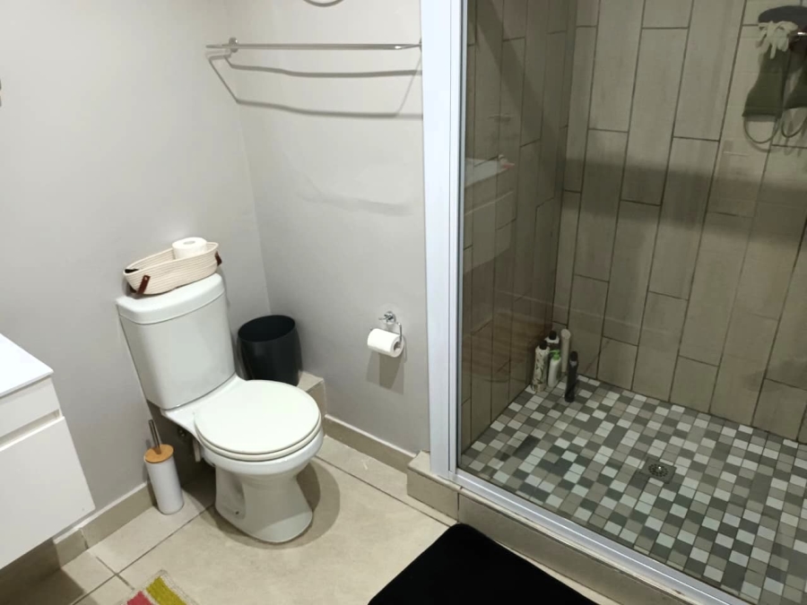 3 Bedroom Property for Sale in Die Hoewes Gauteng