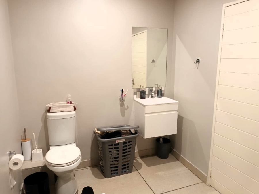 3 Bedroom Property for Sale in Die Hoewes Gauteng