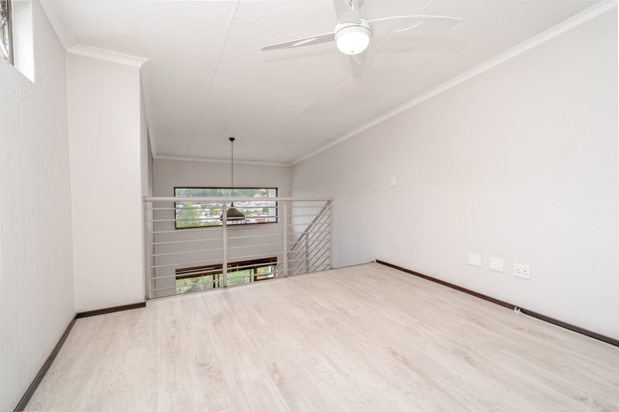 1 Bedroom Property for Sale in Broadacres Gauteng