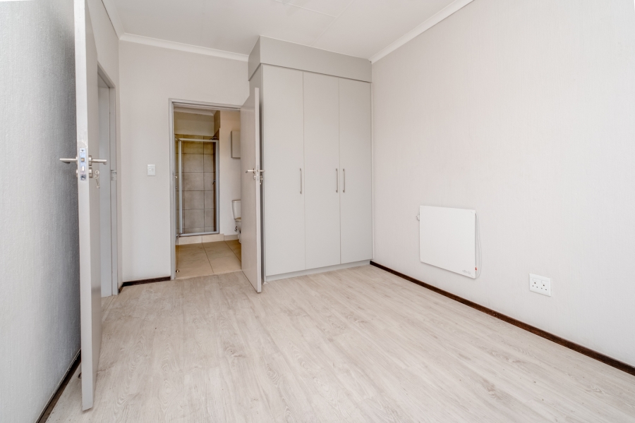 1 Bedroom Property for Sale in Broadacres Gauteng