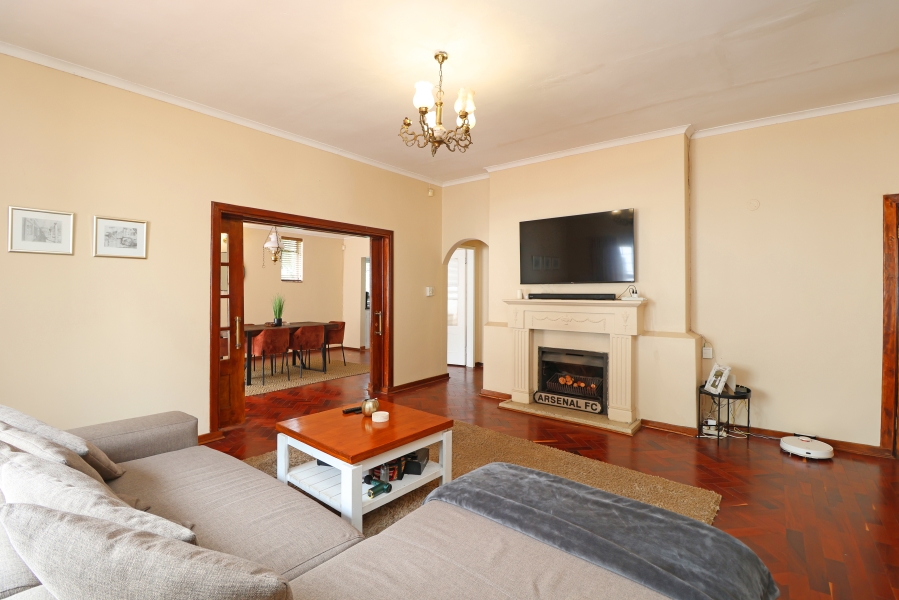 6 Bedroom Property for Sale in Parkview Gauteng