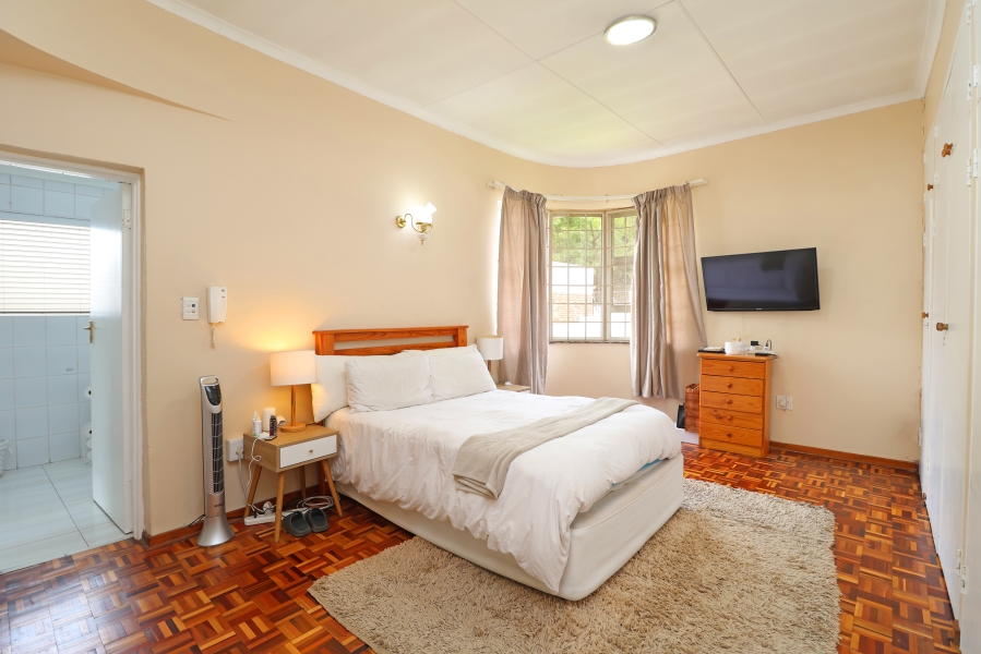 6 Bedroom Property for Sale in Parkview Gauteng