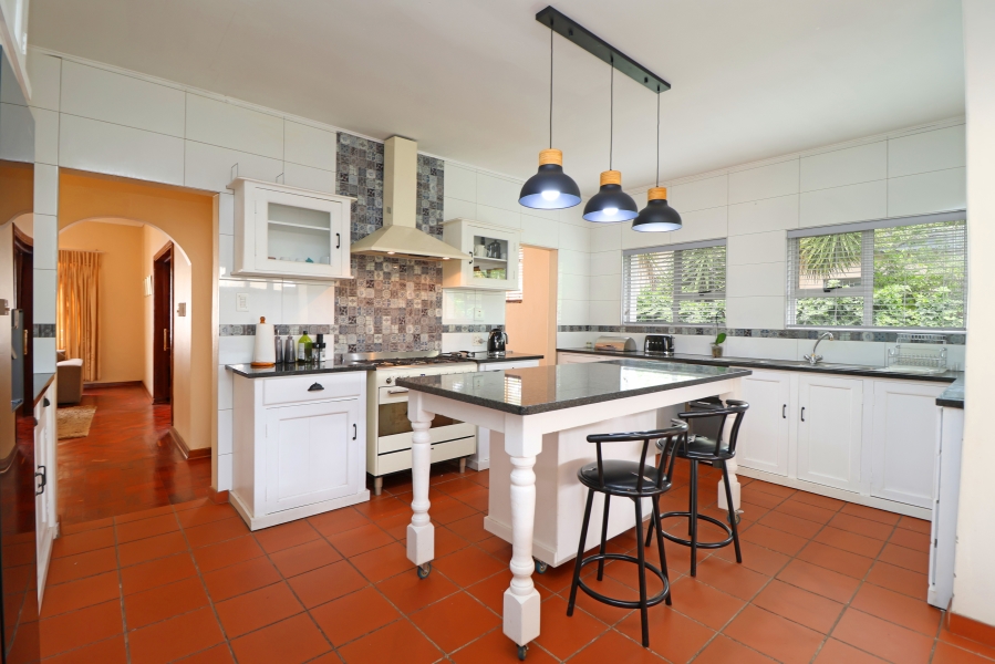 6 Bedroom Property for Sale in Parkview Gauteng