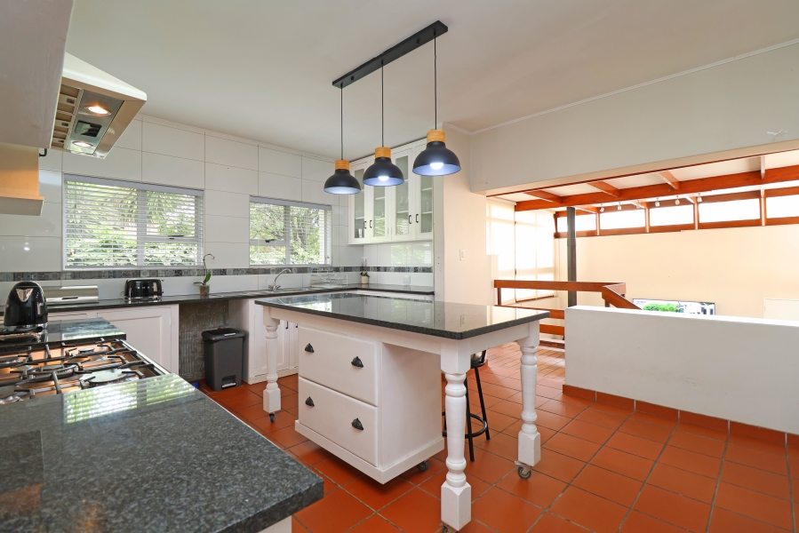 6 Bedroom Property for Sale in Parkview Gauteng