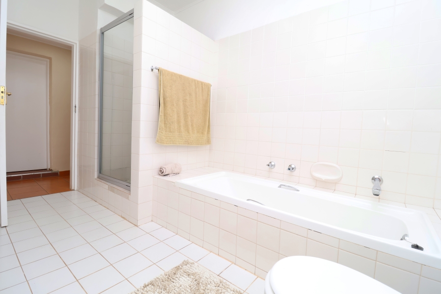 6 Bedroom Property for Sale in Parkview Gauteng