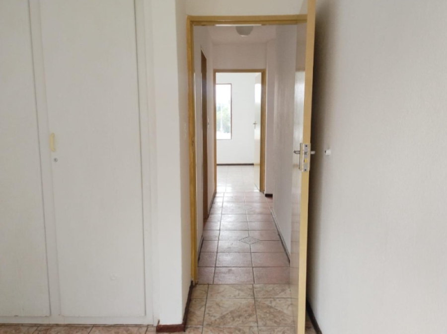 2 Bedroom Property for Sale in Winchester Hills Gauteng