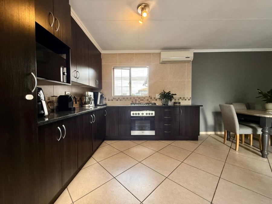 3 Bedroom Property for Sale in Amberfield Gauteng