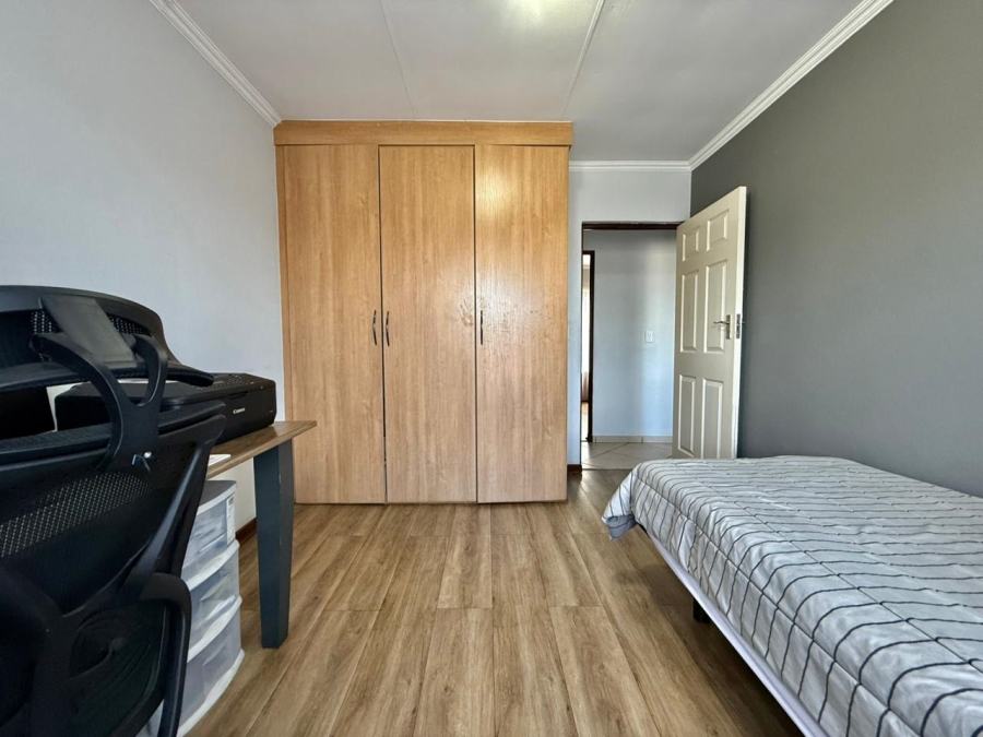 3 Bedroom Property for Sale in Amberfield Gauteng