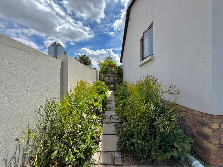 3 Bedroom Property for Sale in Amberfield Gauteng