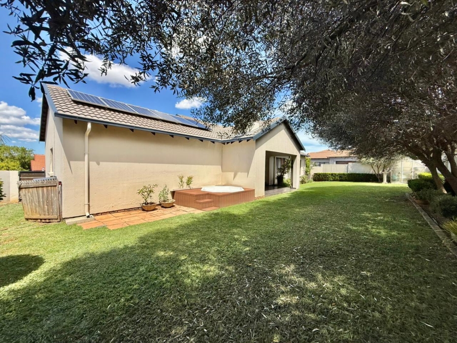 3 Bedroom Property for Sale in Amberfield Gauteng