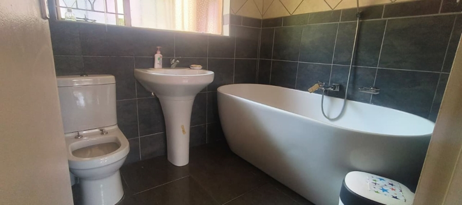3 Bedroom Property for Sale in Lindhaven Gauteng