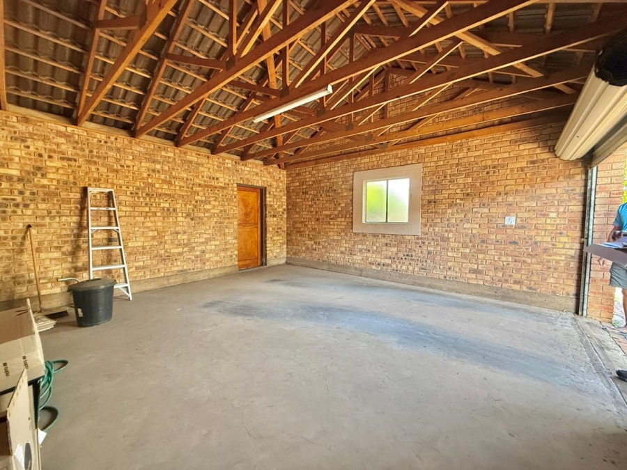 3 Bedroom Property for Sale in Eco Park Gauteng