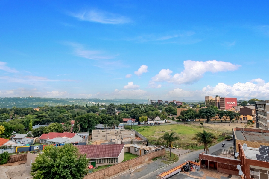 1 Bedroom Property for Sale in Ferndale Gauteng