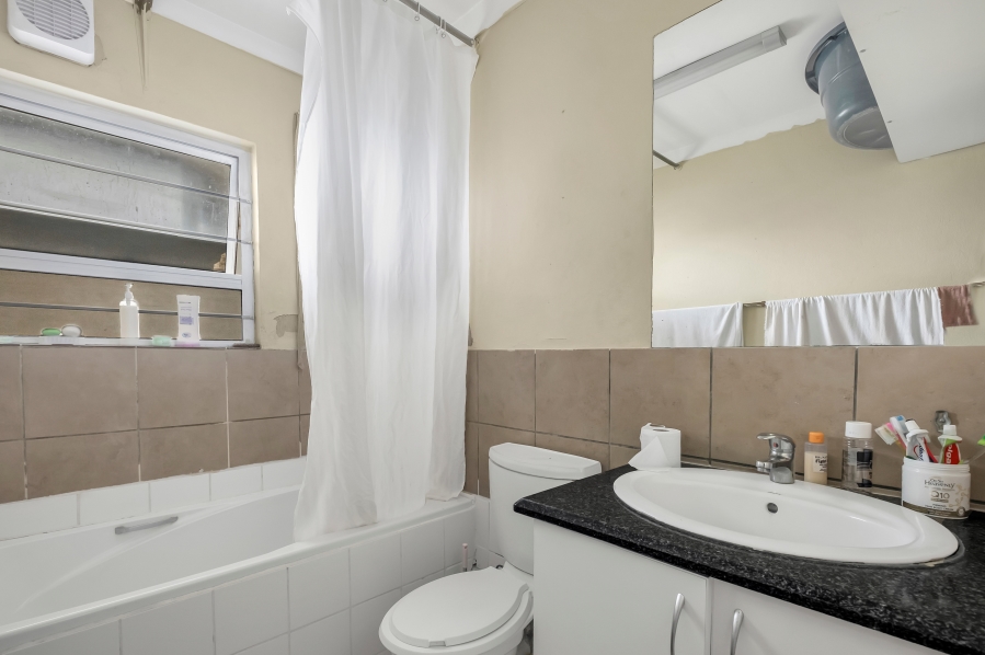 1 Bedroom Property for Sale in Ferndale Gauteng