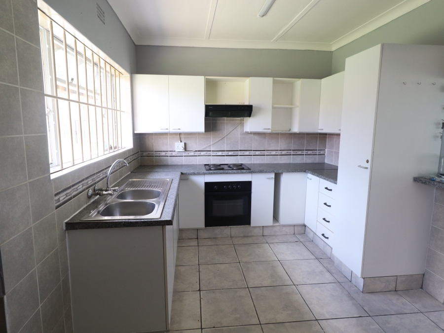 To Let 3 Bedroom Property for Rent in Bonaero Park Gauteng