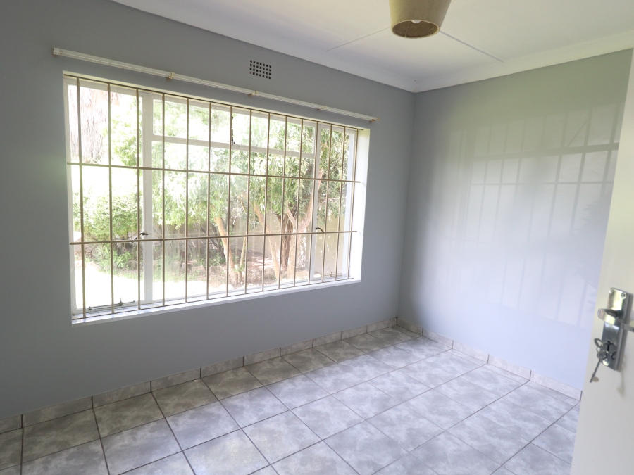 To Let 3 Bedroom Property for Rent in Bonaero Park Gauteng