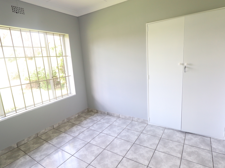 To Let 3 Bedroom Property for Rent in Bonaero Park Gauteng