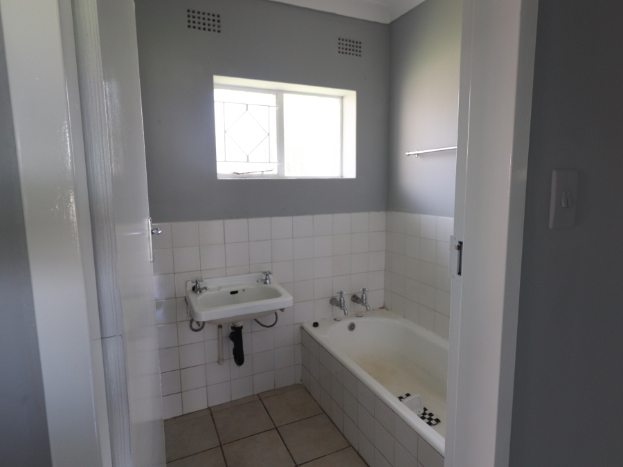 To Let 3 Bedroom Property for Rent in Bonaero Park Gauteng