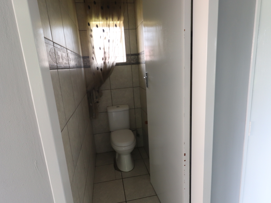 To Let 3 Bedroom Property for Rent in Bonaero Park Gauteng