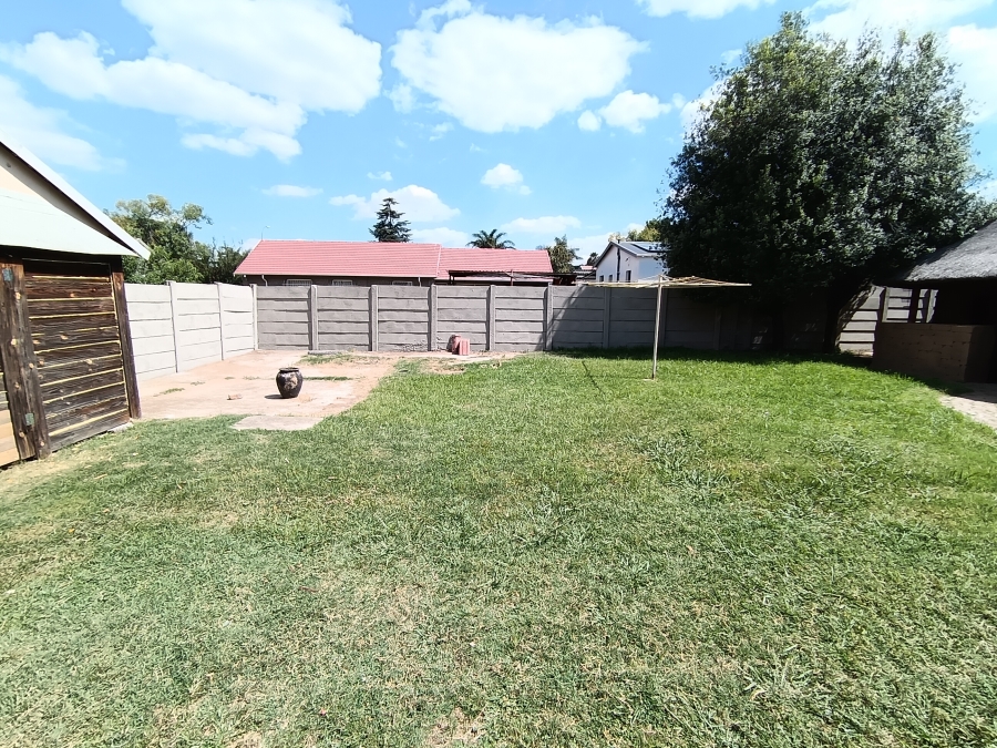 To Let 3 Bedroom Property for Rent in Bonaero Park Gauteng