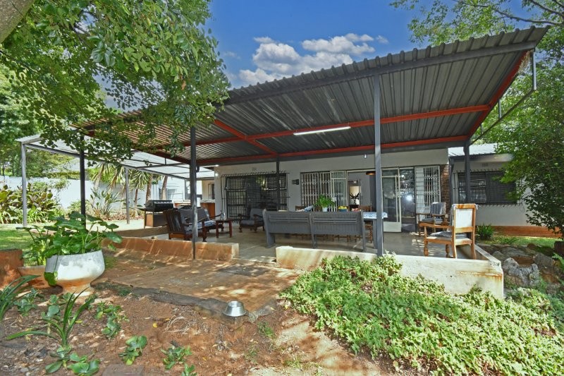 4 Bedroom Property for Sale in Windsor Glen Gauteng