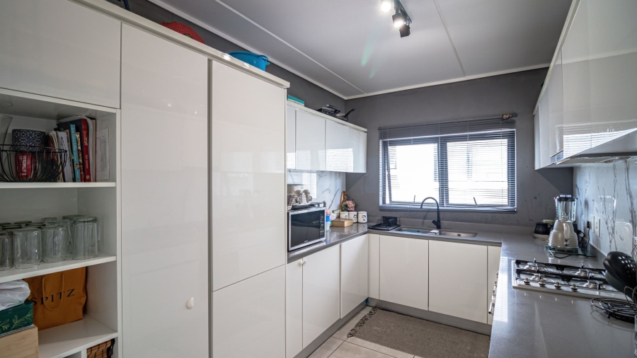 3 Bedroom Property for Sale in The Polofields Gauteng