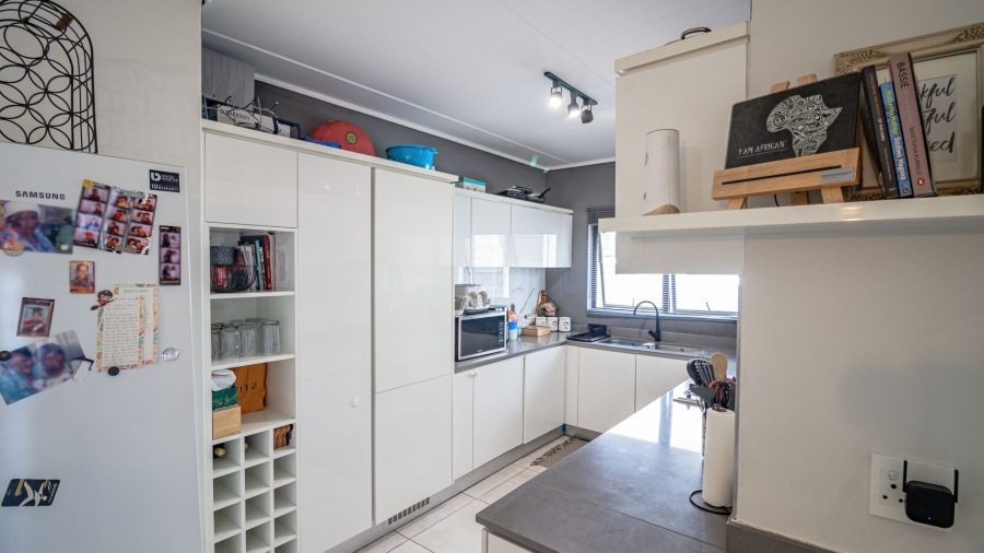 3 Bedroom Property for Sale in The Polofields Gauteng