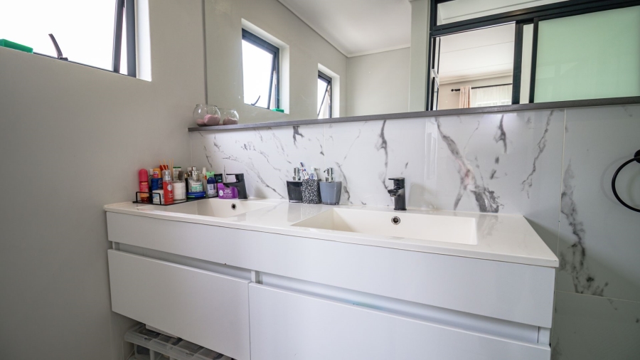 3 Bedroom Property for Sale in The Polofields Gauteng