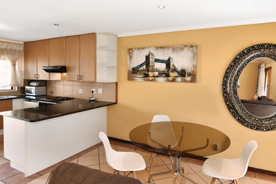 2 Bedroom Property for Sale in Crescent Wood Country Estate Gauteng