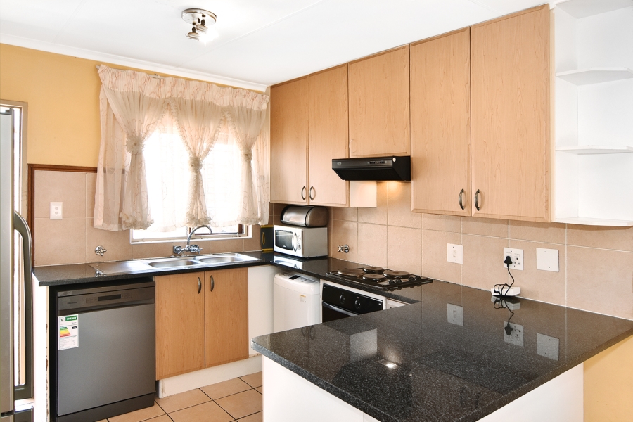 2 Bedroom Property for Sale in Crescent Wood Country Estate Gauteng