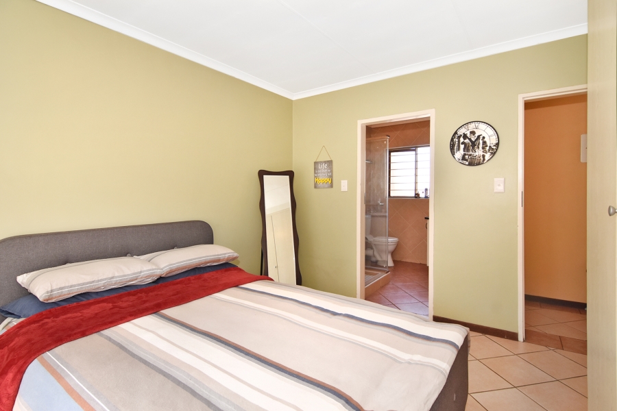 2 Bedroom Property for Sale in Crescent Wood Country Estate Gauteng