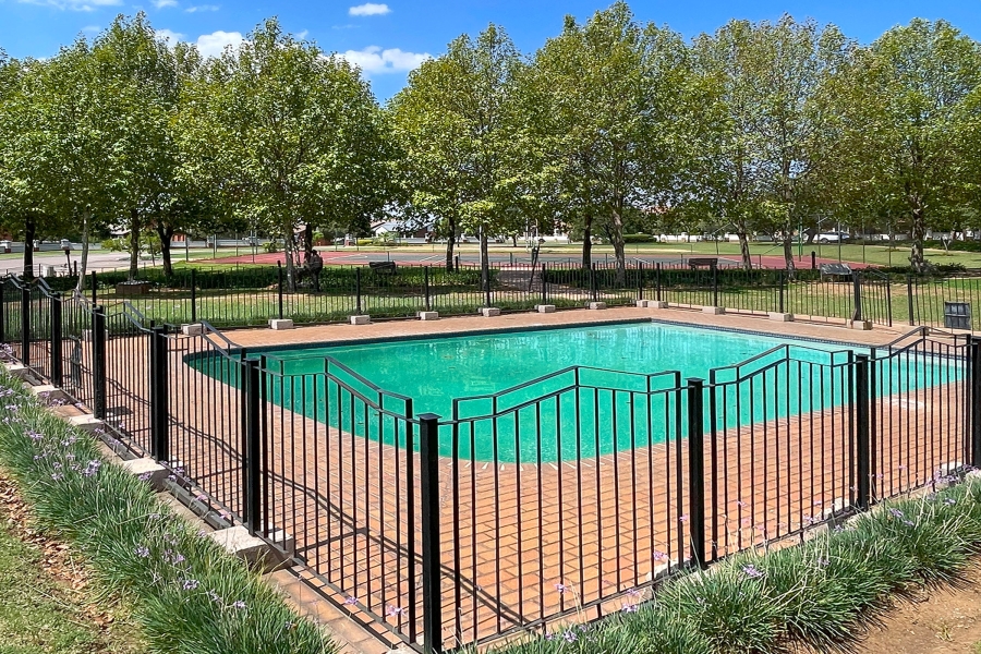 2 Bedroom Property for Sale in Crescent Wood Country Estate Gauteng