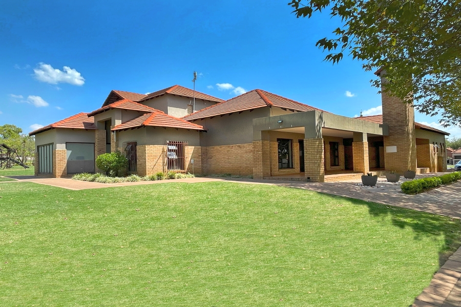 2 Bedroom Property for Sale in Crescent Wood Country Estate Gauteng