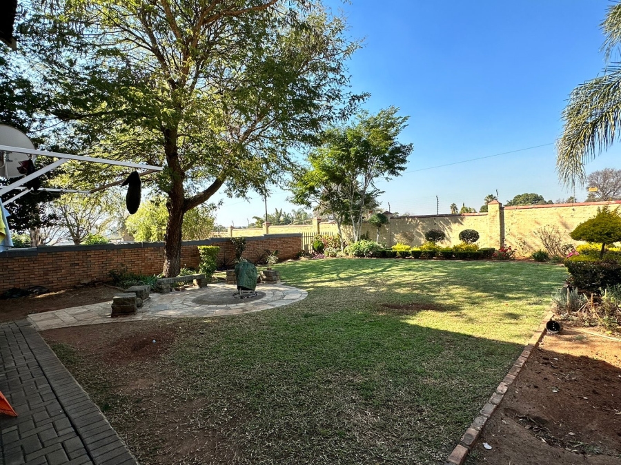 3 Bedroom Property for Sale in Heuwelsig Estate Gauteng