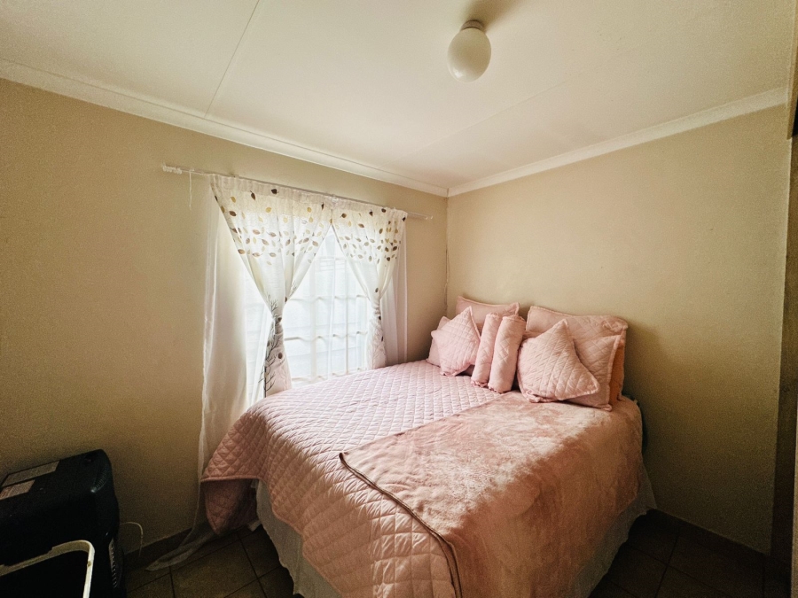To Let 3 Bedroom Property for Rent in Sky City Gauteng