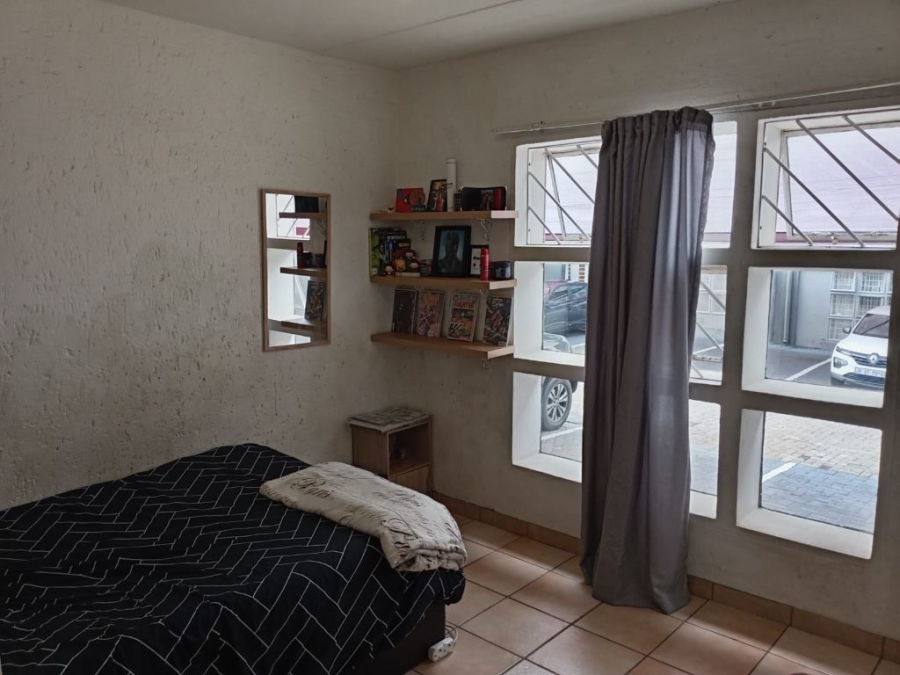 3 Bedroom Property for Sale in Mulbarton Gauteng