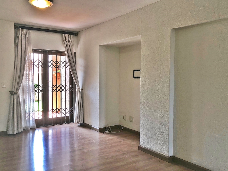 To Let 2 Bedroom Property for Rent in Woodmead Gauteng