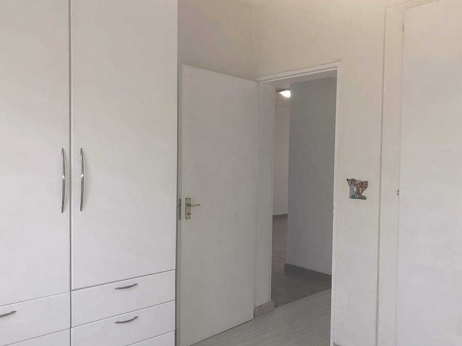 To Let 2 Bedroom Property for Rent in Woodmead Gauteng