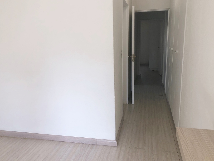 To Let 2 Bedroom Property for Rent in Woodmead Gauteng