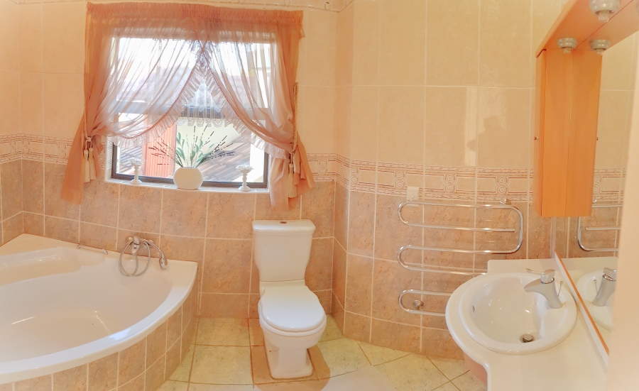 4 Bedroom Property for Sale in Centurion Golf Estate Gauteng