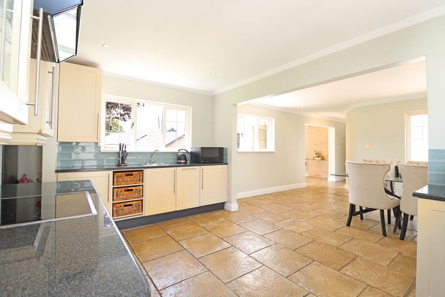 To Let 3 Bedroom Property for Rent in Fairland Gauteng