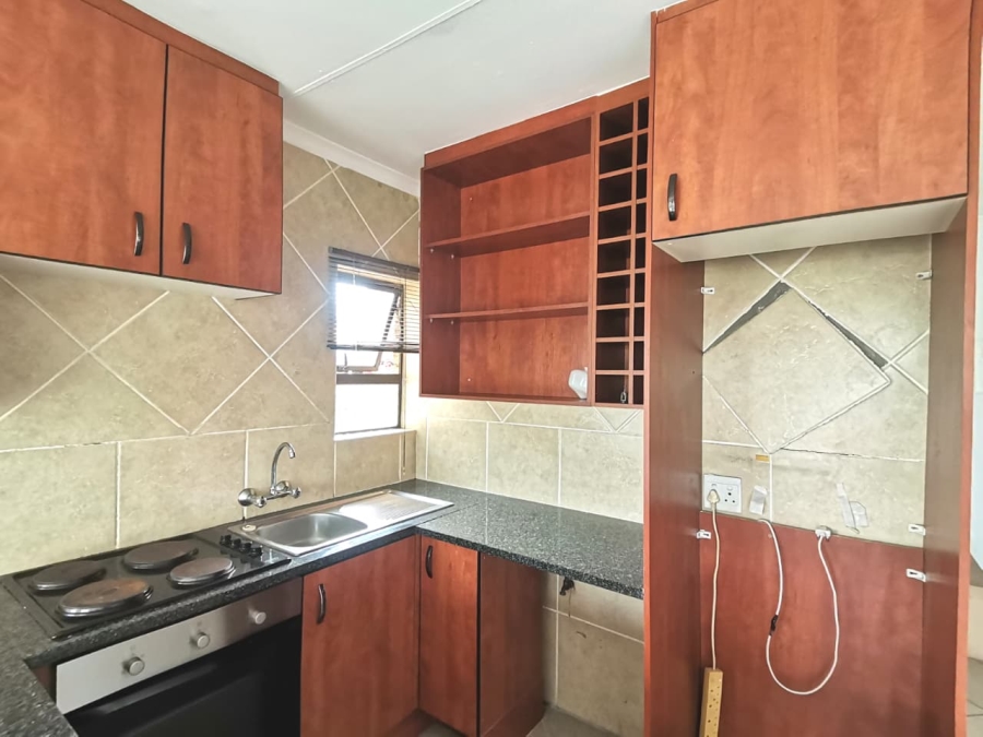 1 Bedroom Property for Sale in Mulbarton Gauteng