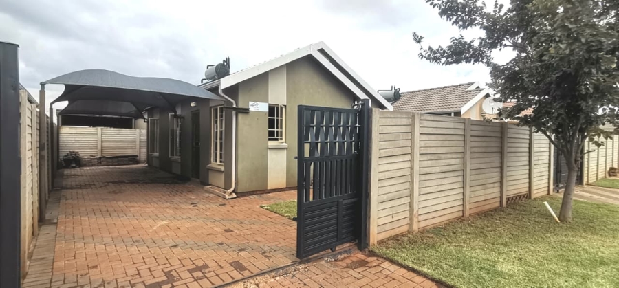 3 Bedroom Property for Sale in Sky City Gauteng
