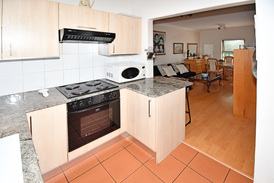 1 Bedroom Property for Sale in Oaklands Gauteng