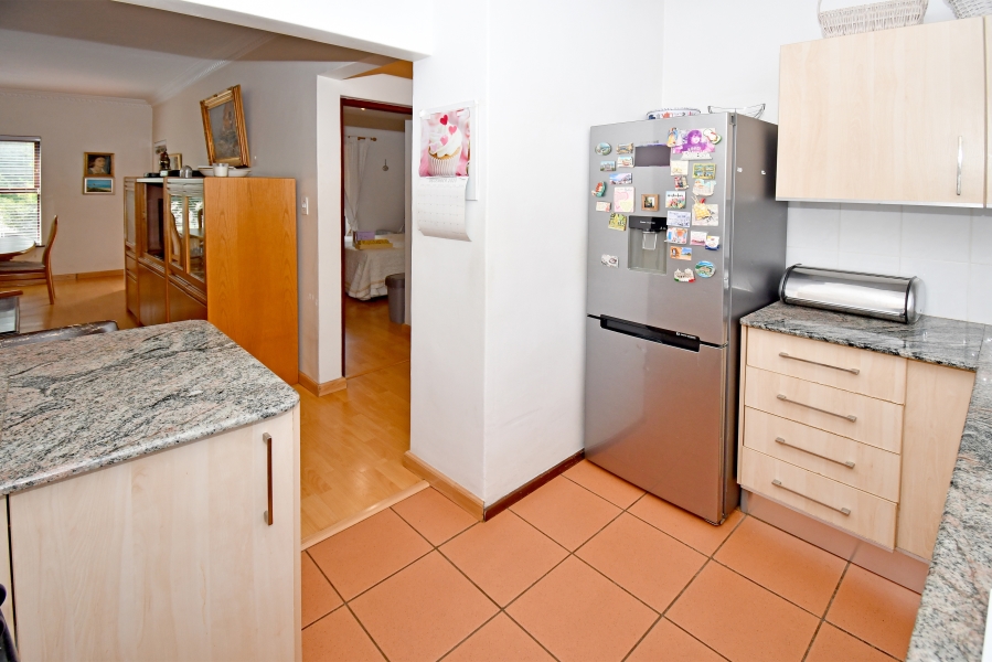 1 Bedroom Property for Sale in Oaklands Gauteng