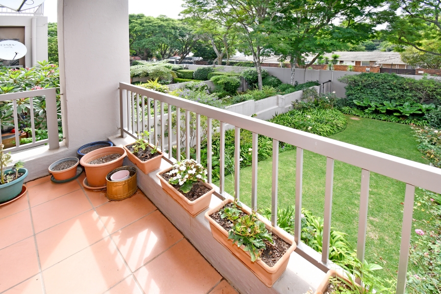 1 Bedroom Property for Sale in Oaklands Gauteng