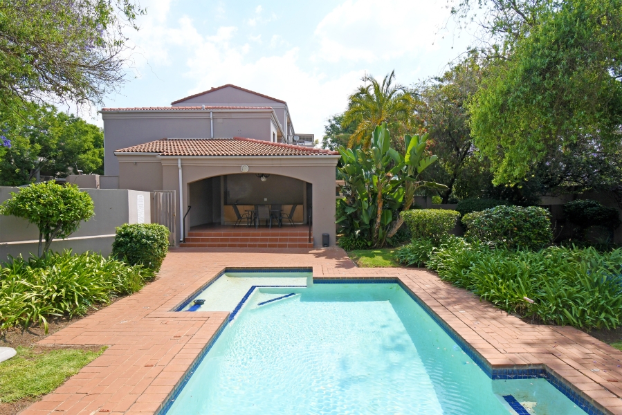 1 Bedroom Property for Sale in Oaklands Gauteng