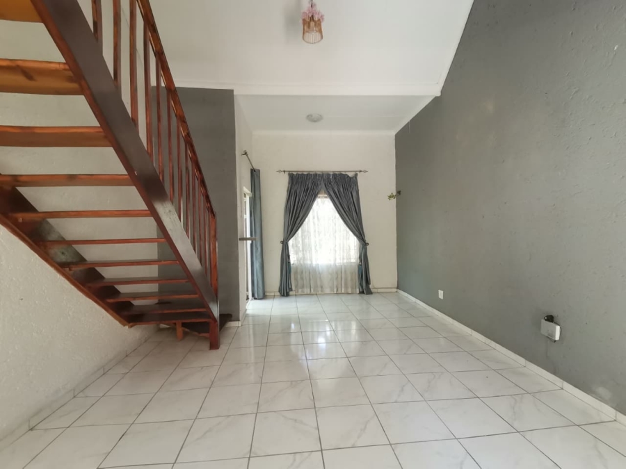 2 Bedroom Property for Sale in Bassonia Gauteng